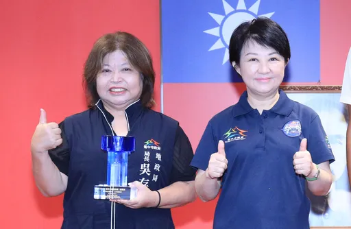 台中地政局長涉貪、研考會主委請假打撲克!2一級主管2周內接連下台 綠營要盧秀燕踹共