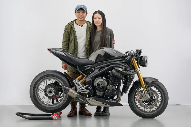 性能改裝組 冠軍 Eric (凱旋 Speed Triple 1200RR - 作品 TARS)。業者提供