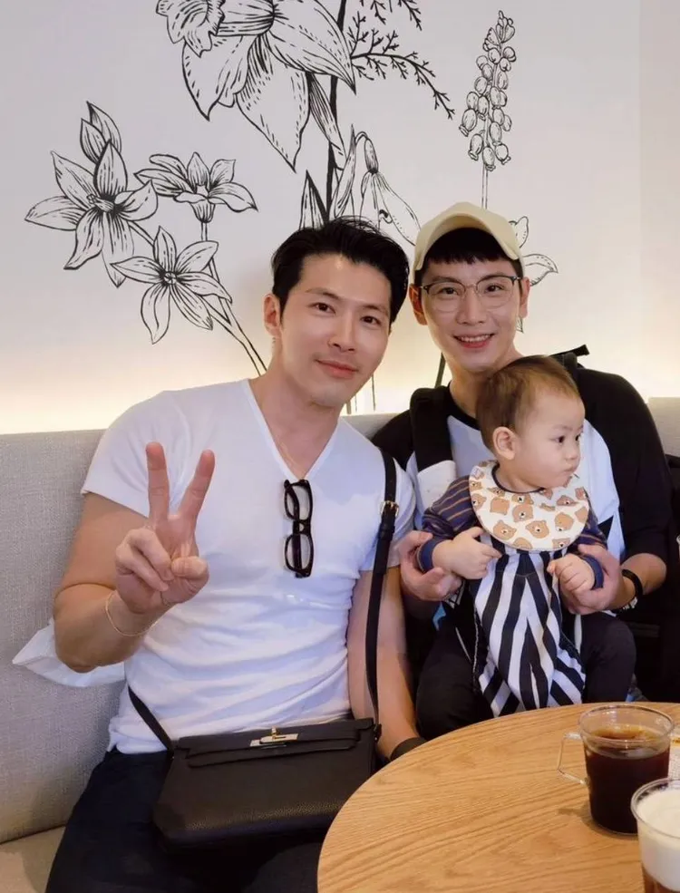 （左起）黃少祺、李睿紳私下亦師亦友。三立提供