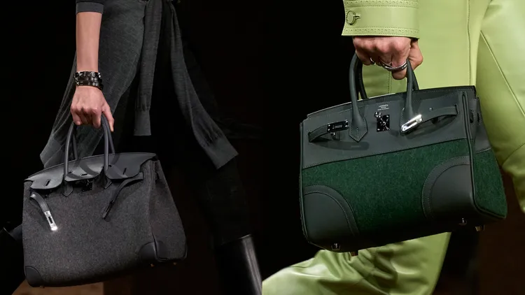 皮革與羊毛氈拼接設計的柏金包。品牌提供