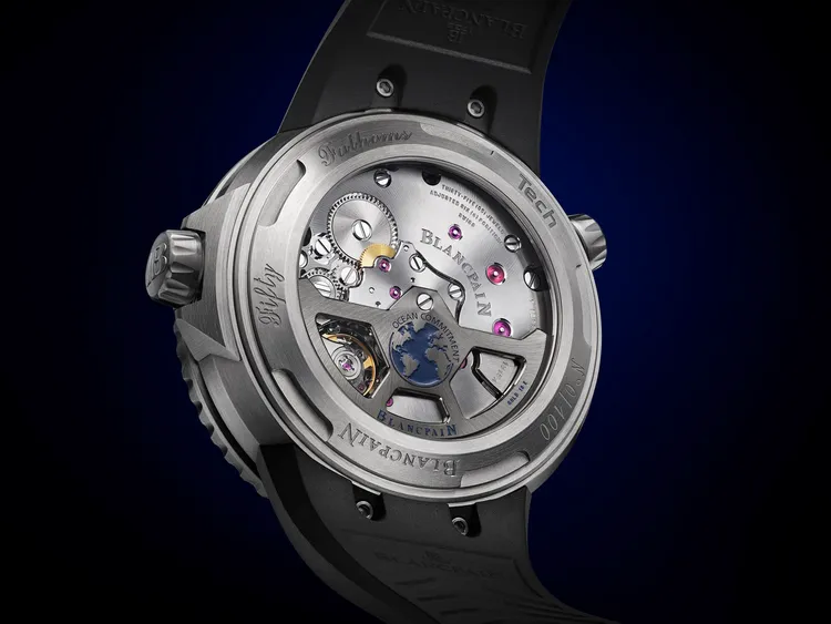 Blancpain五十噚Tech心繫海洋計畫限量腕錶第四代，45mm，23級鈦金屬錶殼，純粹黑錶盤，一體成型黑色橡膠錶帶，自動上鏈1315A型機芯，動力儲存120小時，防水深度300米，限量100只，68萬5000元。品牌提供