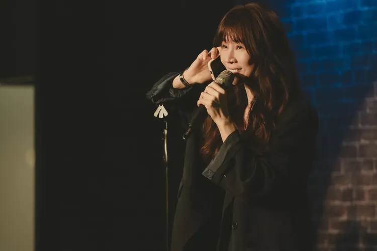 謝盈萱首挑戰詮釋脫口秀演員。Netflix提供