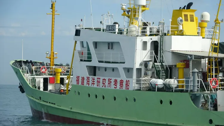 中國公務船隻。海巡署提供