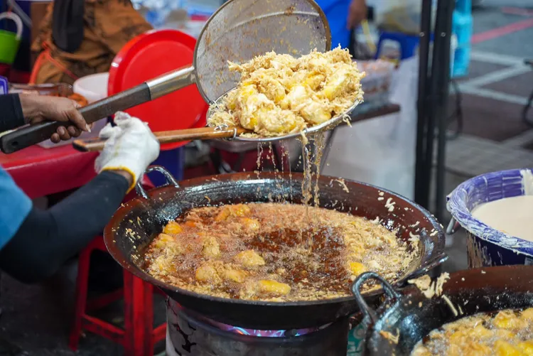 炸波羅蜜經過二次油炸，吃起來十分酥脆。田欣雲攝影