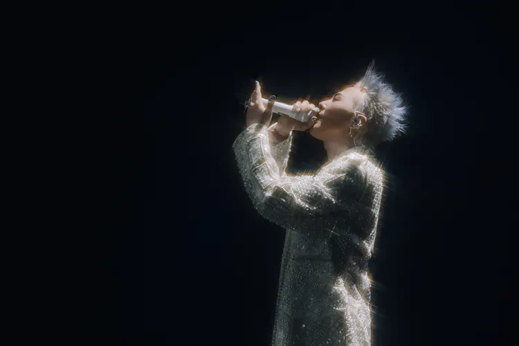 GD賣力演唱25首歌。Galaxy Corporation提供