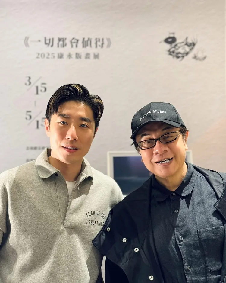 照片說明：蔡康永（右）與主理人Jin因辦展相識，Jin稱讚蔡康永充滿智慧又溫暖。潮洋行提供