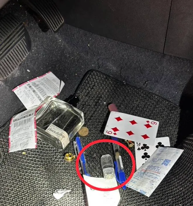 警方在陳男車內發現托咪酯菸彈。翻攝照片