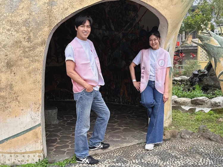 王海輪支持女友謝孟瑾投身公益活動。新北市采韻慈善會提供