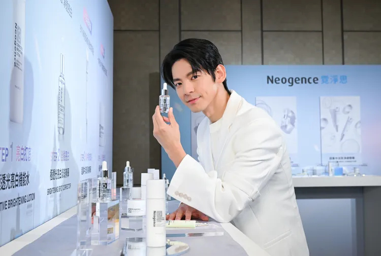 林柏宏成為霓淨思（Neogence）代言人。品牌提供