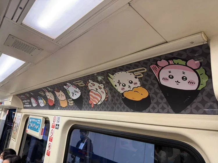 彩繪列車除了有主角吉伊卡哇外，還有許多超人氣角色。北捷公司提供