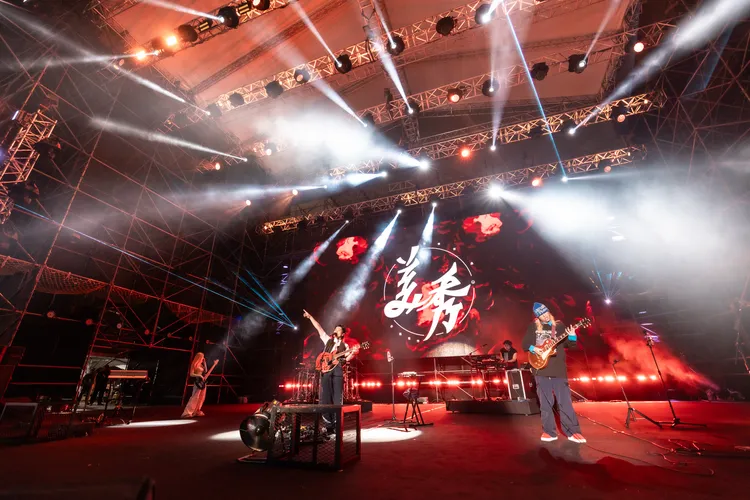 美秀集團特別為高雄櫻花季準備「粉紅色歌單」。圖／寬寬整合行銷提供