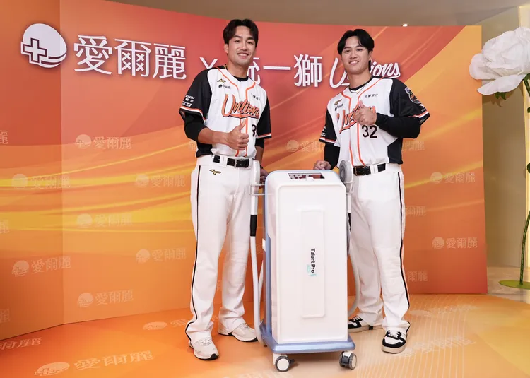 統一獅球員潘傑楷（左）、蘇智傑（右圖）。彭欣偉攝