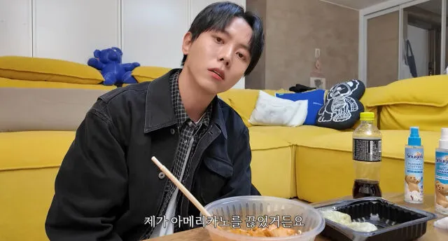 朱宇宰也建議有這些症狀的人，可以戒掉喝美式咖啡的習慣。翻攝自朱宇宰YT