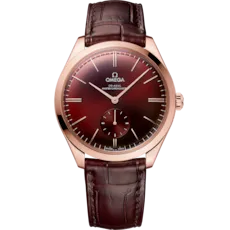 OMEGA 18K Sedna金製碟飛Trésor系列腕錶，66萬元。品牌提供