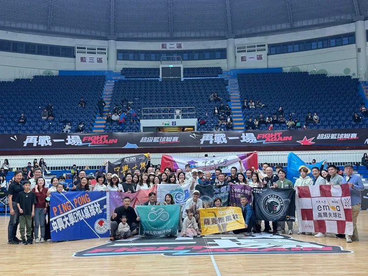 興大EMBA首屆家庭日結合體育賽事、社團交流與企業資源，凝聚中部EMBA社群向心力。興大EMBA校友會提供