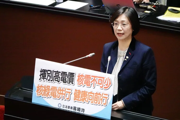 翁曉玲向農業部索要資料遭拒，卻反質疑南市全民國防手冊資料太詳盡。資料照片