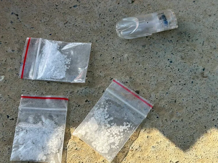 現場查扣毒品。竹東警分局提供
