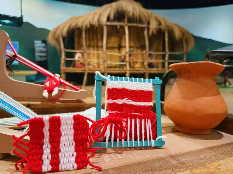 十三行博物館推出十三綠時尚「負重織遠-手作編織」體驗活動。館方提供