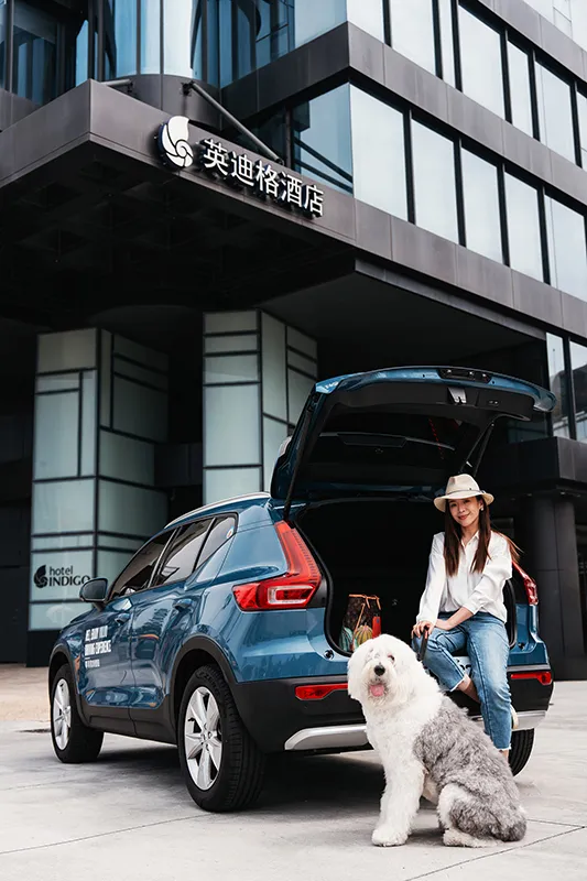 高雄英迪格酒店「城市探索自駕遊專案」限時限量、全面開放房客及萌寵試乘。高雄英迪格酒店提供