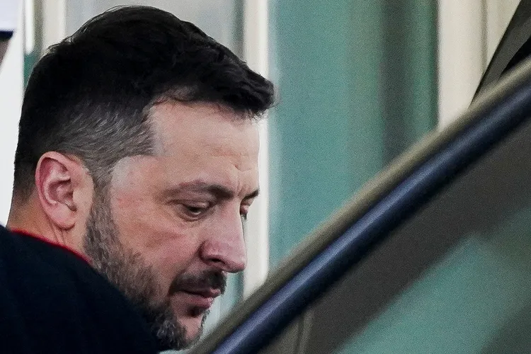 烏克蘭總統澤連斯基後來被「請出」白宮。路透社