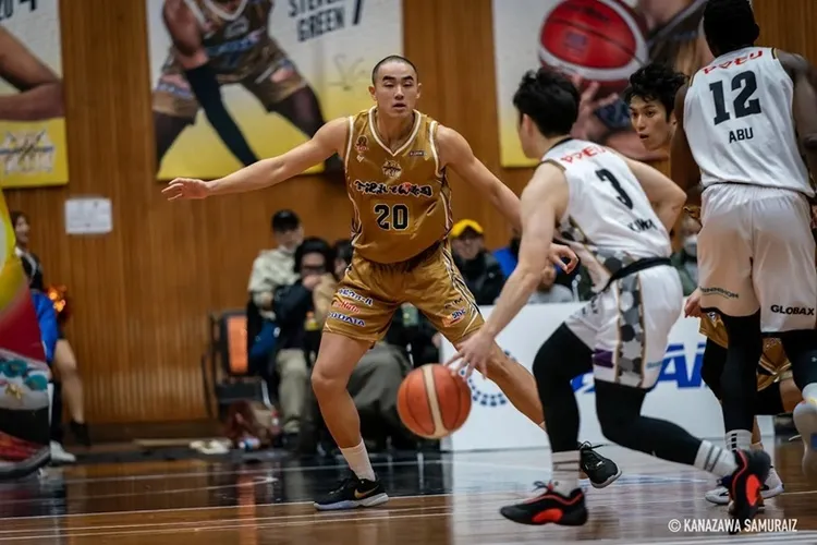 孫思堯到日本面對語言問題，共上了6場只拿到4分。翻攝自金澤武士團