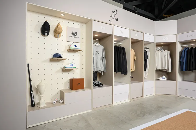 展間以球員更衣間為靈感。品牌提供