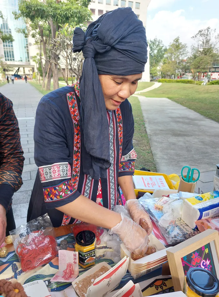 李蕙琪把握每個市集活動機會推廣Tarau麻糬。凃建豐攝