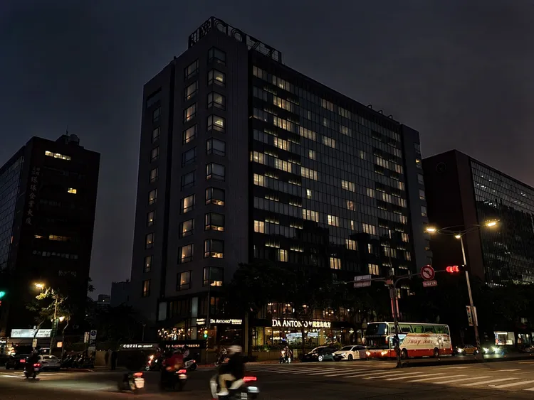和逸飯店．台北民生館響應國際關燈日。業者提供