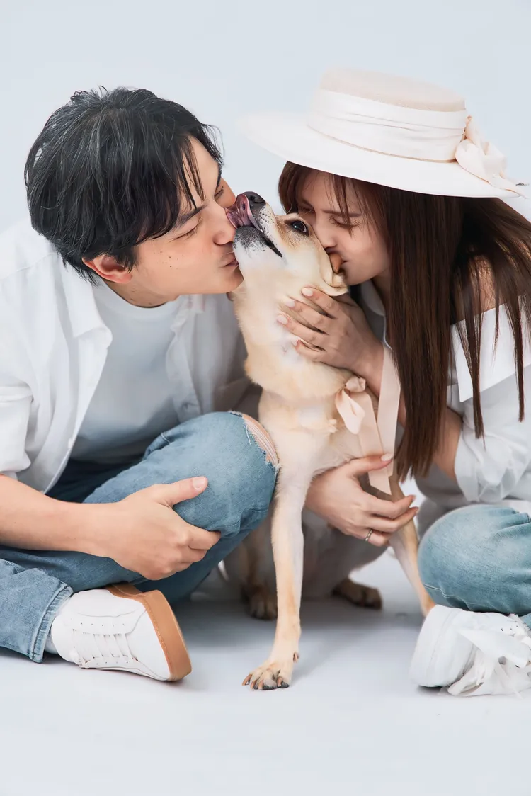 孫協志和夏宇童超疼愛狗女兒。翻攝孫協志臉書