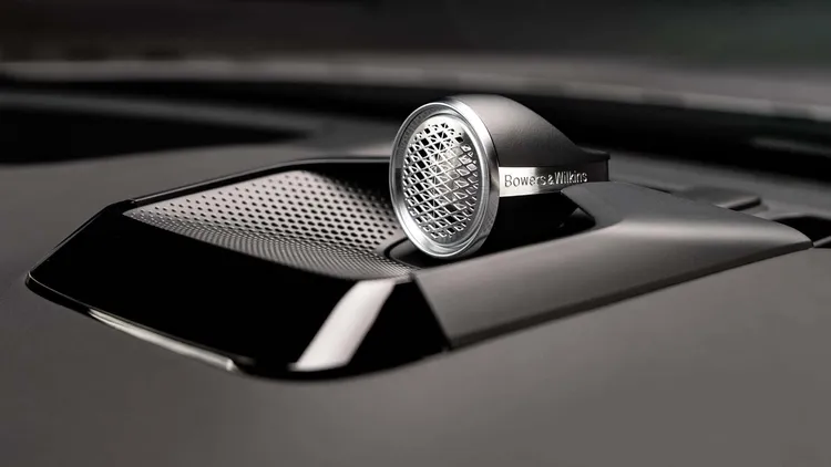車內還搭載了來自Bowers & Wilkins的25具高階喇叭，營造出沉浸式的豪華聆聽體驗。原廠照片