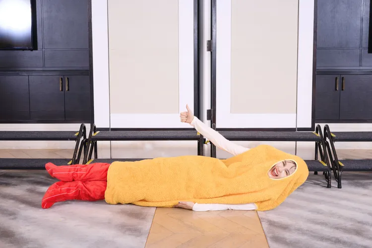 曾沛慈表示自己1月在華研旺年會上是一隻「很白的炸蝦」。華研國際提供