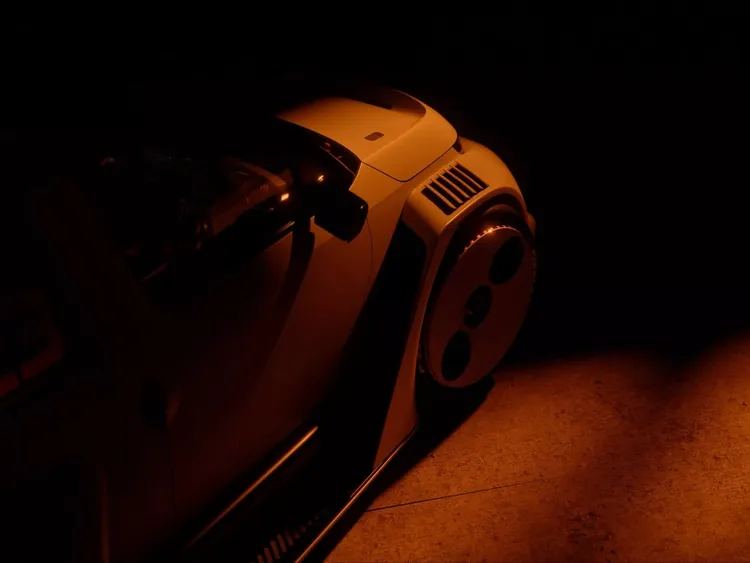 Hyundai設計團隊還特別打造了一組Aerodisc低風阻輪圈。原廠照片