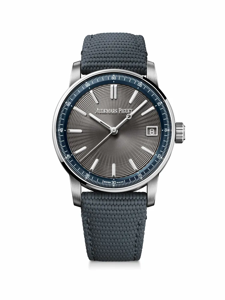 AP CODE 11.59系列自動上鍊腕錶，41mm，精鋼錶殼，灰色錶面，灰色紋理橡膠錶帶，4302自動上鍊機芯，動力儲存70小時，防水深度30米。品牌提供