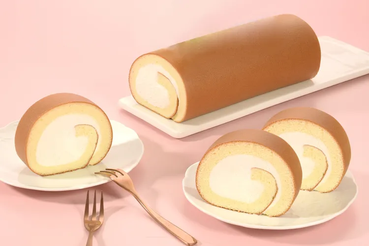 亞尼克歡慶高雄旗艦店改裝，推出最受捲迷喜愛的冠軍生乳捲只要100元活動，原價380元。業者提供