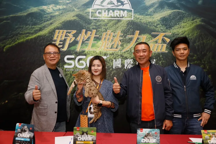 活動焦點有隻身價120萬元熱帶草原貓展示。葉家銘攝