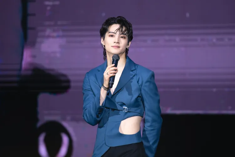 JAY B小露性感，靠運動維持管理身材。星月文創有限公司STARMOON提供