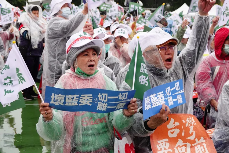 林右昌表示，罷免從來都不是藍或綠的事，全國非常多國民黨支持者，就是因看不下去舔共國民黨高官的噁心面孔而支持罷免。記者莊宗達攝