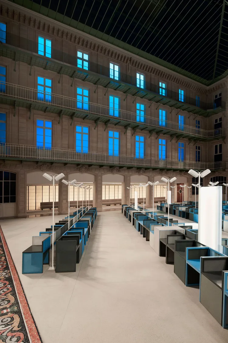 LV大秀秀場。品牌提供