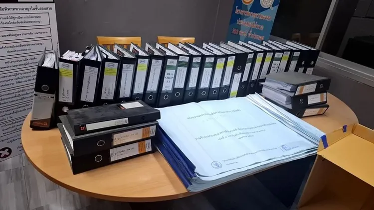 中國建商將文件搬走，又被警方查扣。MGR