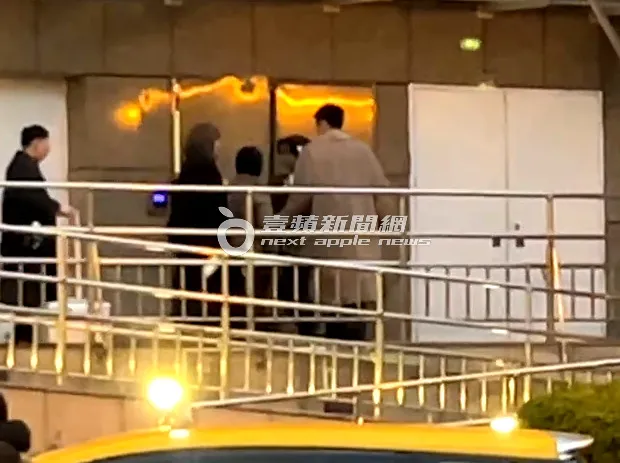 詹懷雲走員工通道進場。特勤中心攝