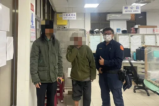 寒夜迷途徘徊加油站 大園暖警協尋親人助返家