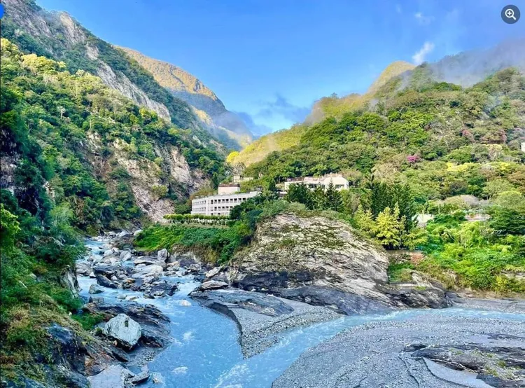 飯店前後遭受地震、颱風摧殘，去年停業長達9個月。翻攝自太魯閣晶英酒店臉書