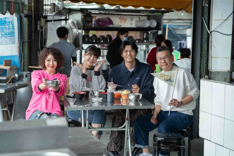 李芳雯（左起）、嚴立婷、風田、沈玉琳。遊玩嘉義，全程笑聲不斷。東森綜合提供