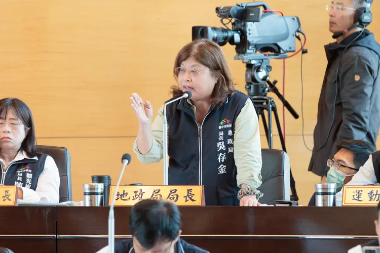 台中市地政局長吳存金涉不實核銷首長特別費，被依貪污罪100萬元交保，今上午請辭獲准。翻攝市府官網