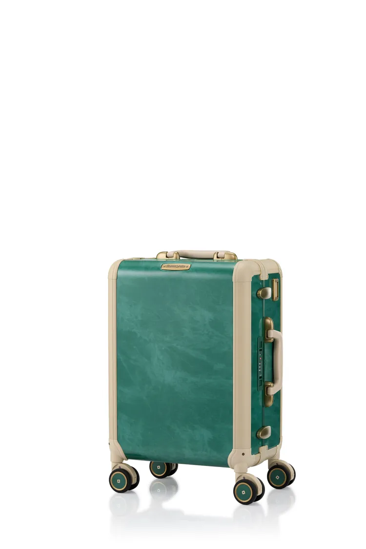 New Streamlite 登機箱(20吋) 百慕達綠售價2萬1800元。業者提供