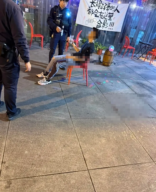 遭砍的青少年。翻攝自爆料公社