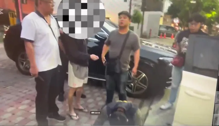 警方在劉嫌車上起出毒品等贓證物。翻攝照片