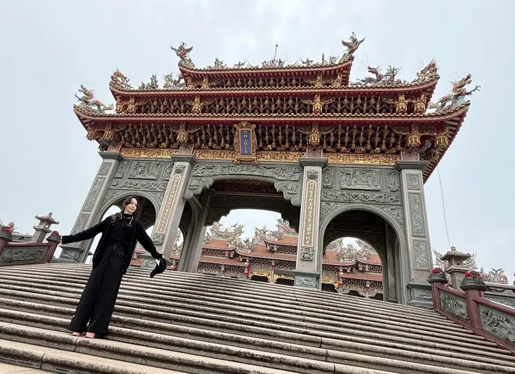 中島美嘉到竹林山觀音寺參拜。翻譯中島美嘉IG