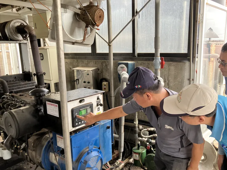 高雄市農業局追蹤輔導沼氣發電案場。農業局提供