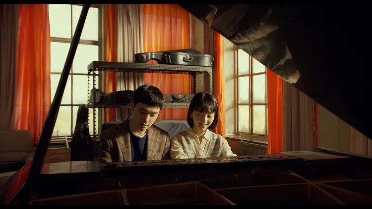 都敬秀（左）表示元真兒比想像中活潑，大讚她就是「貞雅」本人。網銀國際提供